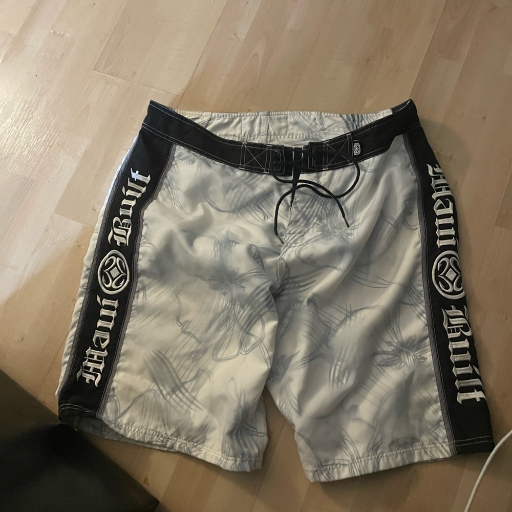Original Maui built board shorts waist size 38, mint condition